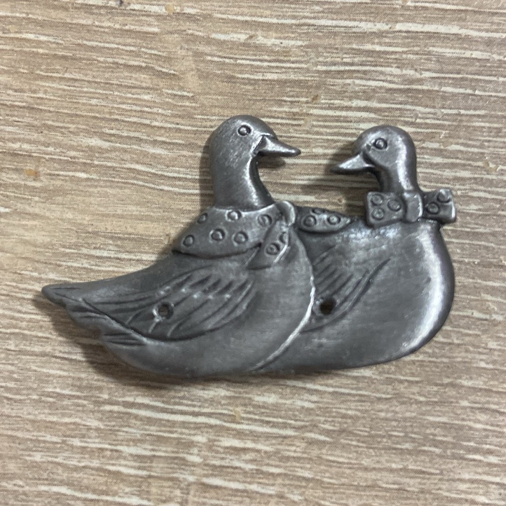 Vintage Torino Pewter Birds Jewelry Necklace Brooch Earrings Trinket Box Set - Picture 3 of 7